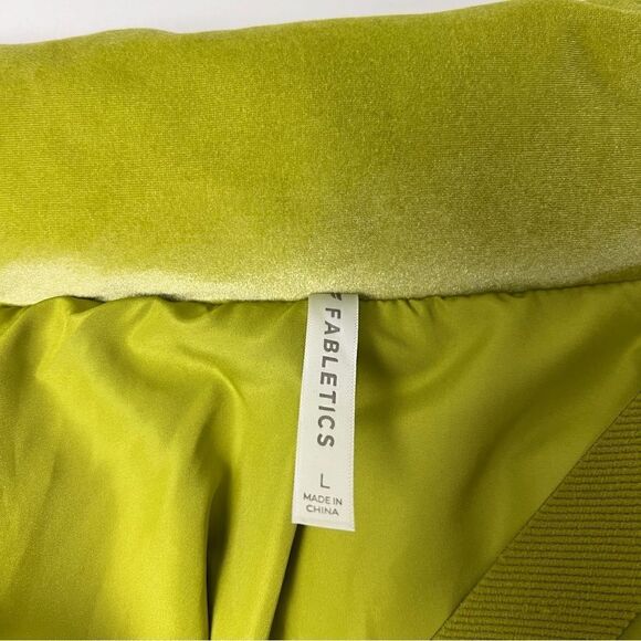 NWT Fabletics Wander Velour Cropped Puffer Jacket And Luxe Velour Jogger - Picture 9 of 16